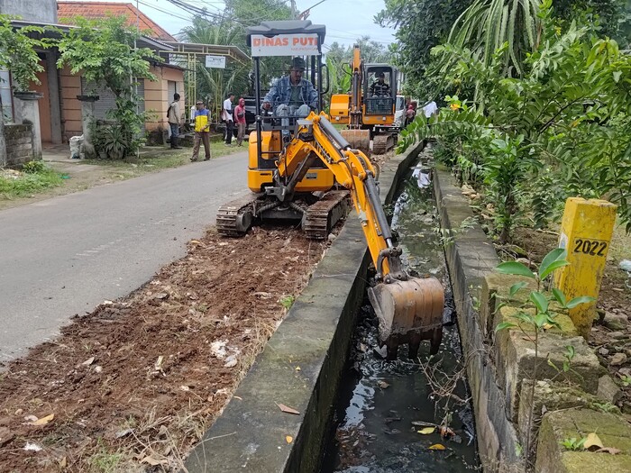 URC DPUTR Gresik Normalisasi Saluran Air di Ruas Bolo–Pangkah Kulon